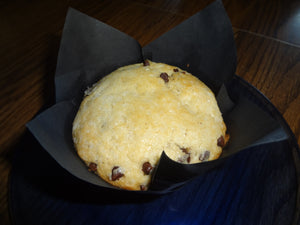 Huge, Soft and Fluffy Homemade Bakery-Style Chocolate Chip Muffins (6 Jumbo Muffins)