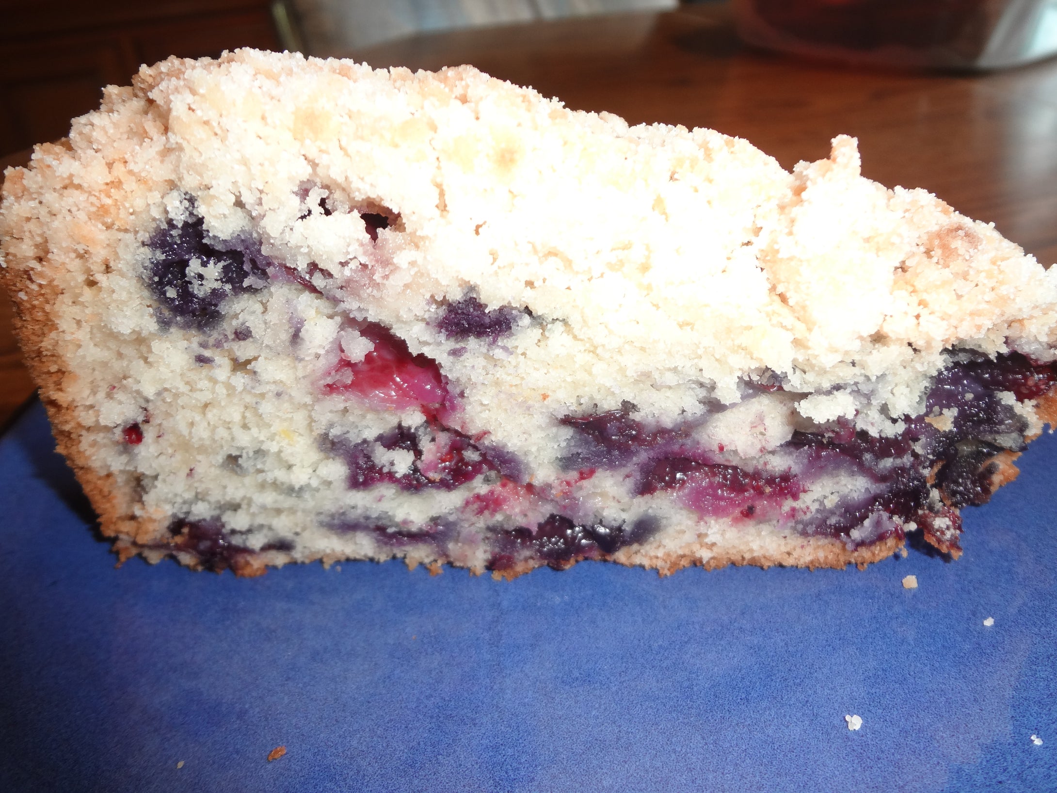 Moist Homemade Blueberry Bread With Buttery Streusel Topping (9