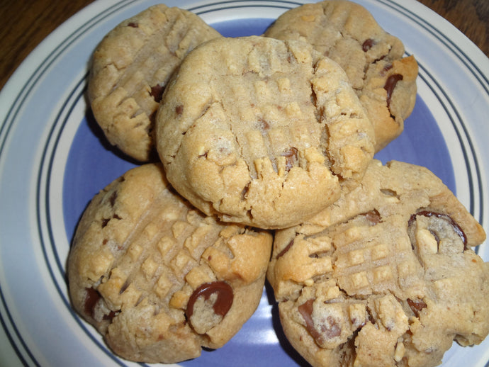 Soft Homemade Double Peanut Butter Chocolate Chip Cookies With Crunch (30 Cookies)