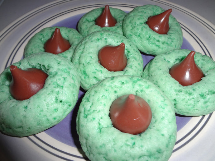 Homemade Green Mint Crinkle Kiss Cookies With Choices (2 Dozen)