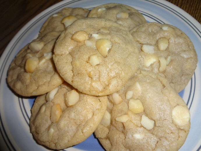 Chewy Homemade White Chocolate Macadamia Nut Cookies (30 Cookies)