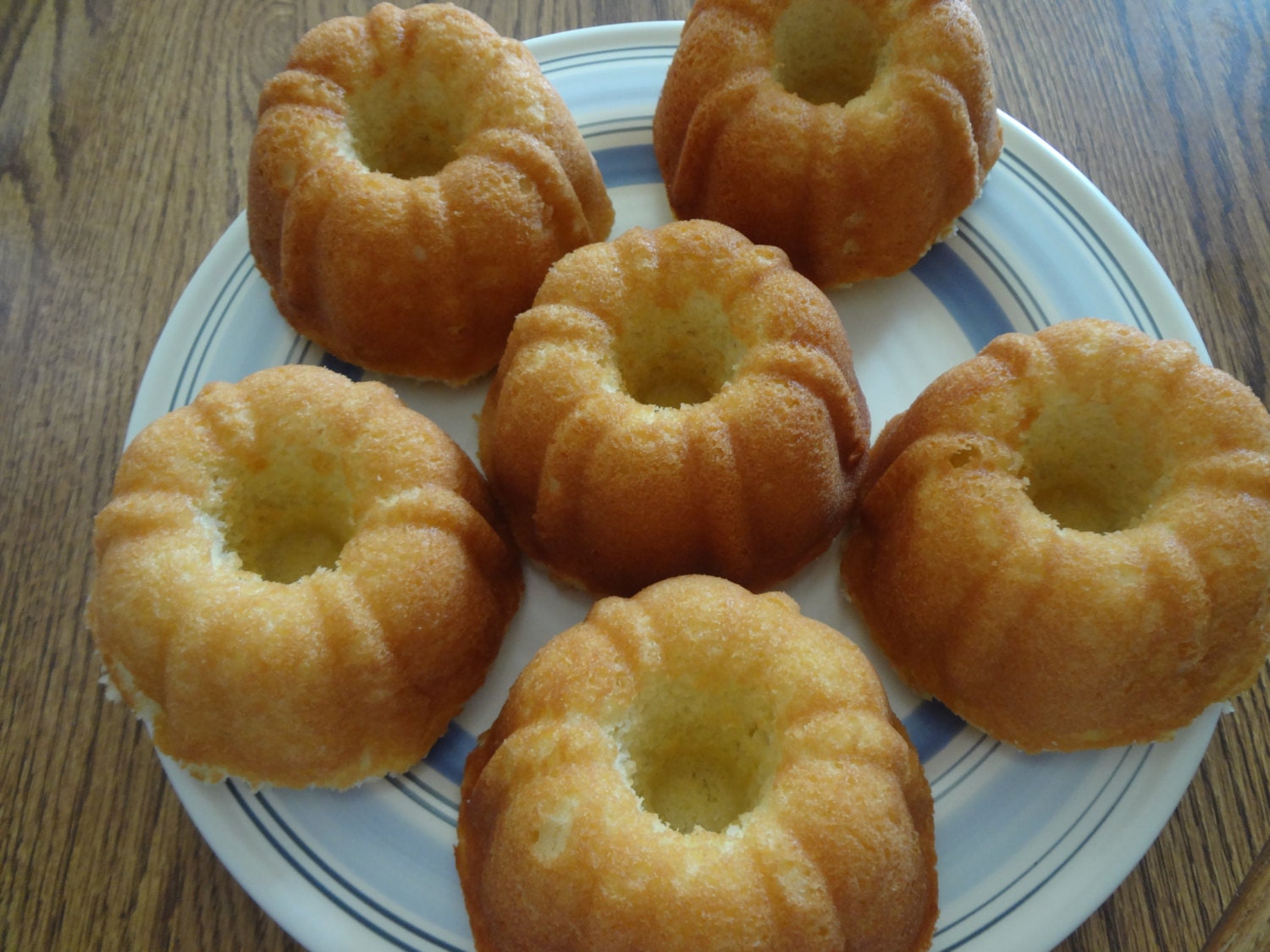 Rich & Yummy Homemade Single Serving Bundt Butter Pound Cakes (1 Dozen)